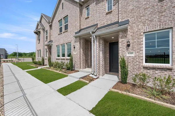 $329,000 | 5704 Lakeview Drive, Watauga, TX 76148