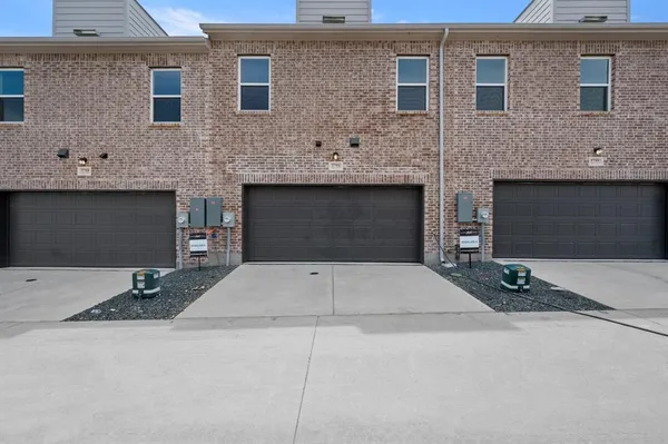 $329,000 | 5704 Lakeview Drive, Watauga, TX 76148