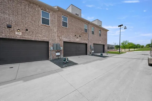 $329,000 | 5704 Lakeview Drive, Watauga, TX 76148