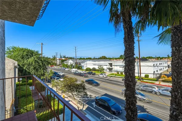 $449,000 | 7625 Reseda Boulevard, Unit 202, Reseda, CA 91335