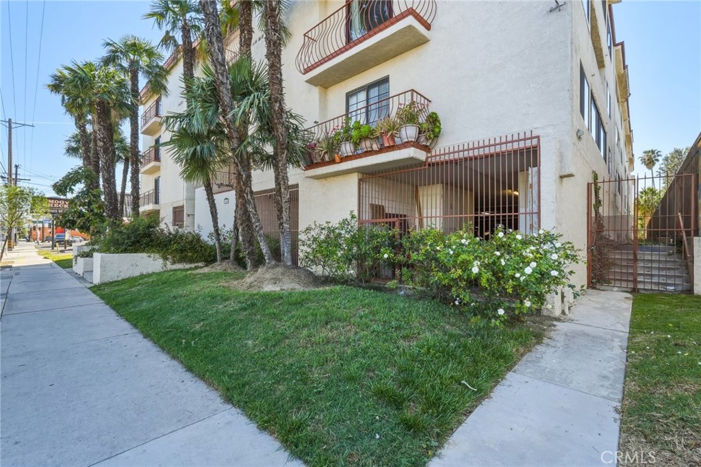 7625 Reseda Boulevard, Unit 202 Reseda, CA 91335 - Photo 32 of 42