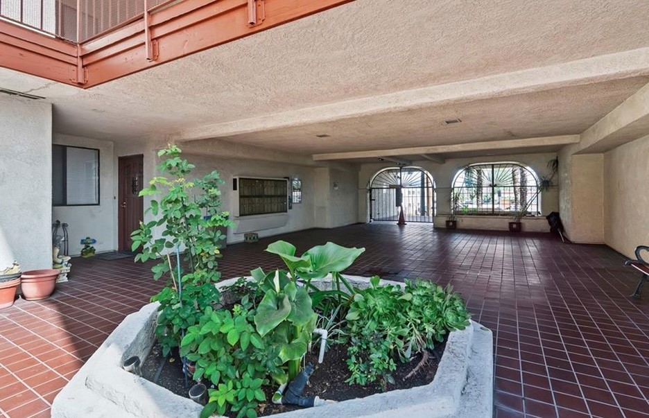 7625 Reseda Boulevard, Unit 202 Reseda, CA 91335 - Photo 33 of 42