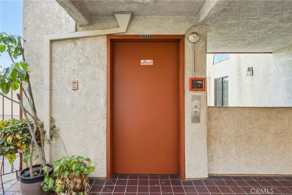 $449,000 | 7625 Reseda Boulevard, Unit 202, Reseda, CA 91335