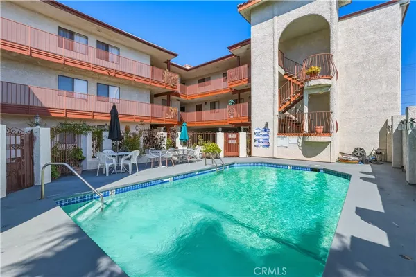 $449,000 | 7625 Reseda Boulevard, Unit 202, Reseda, CA 91335