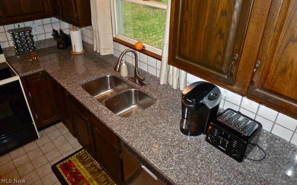 2740 Haines Road Madison, OH 44057 - Photo 11 of 25