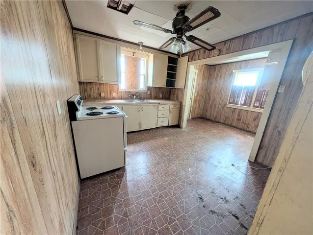 $35,000 | 201 North Chestnut Street, Iola, KS 66749