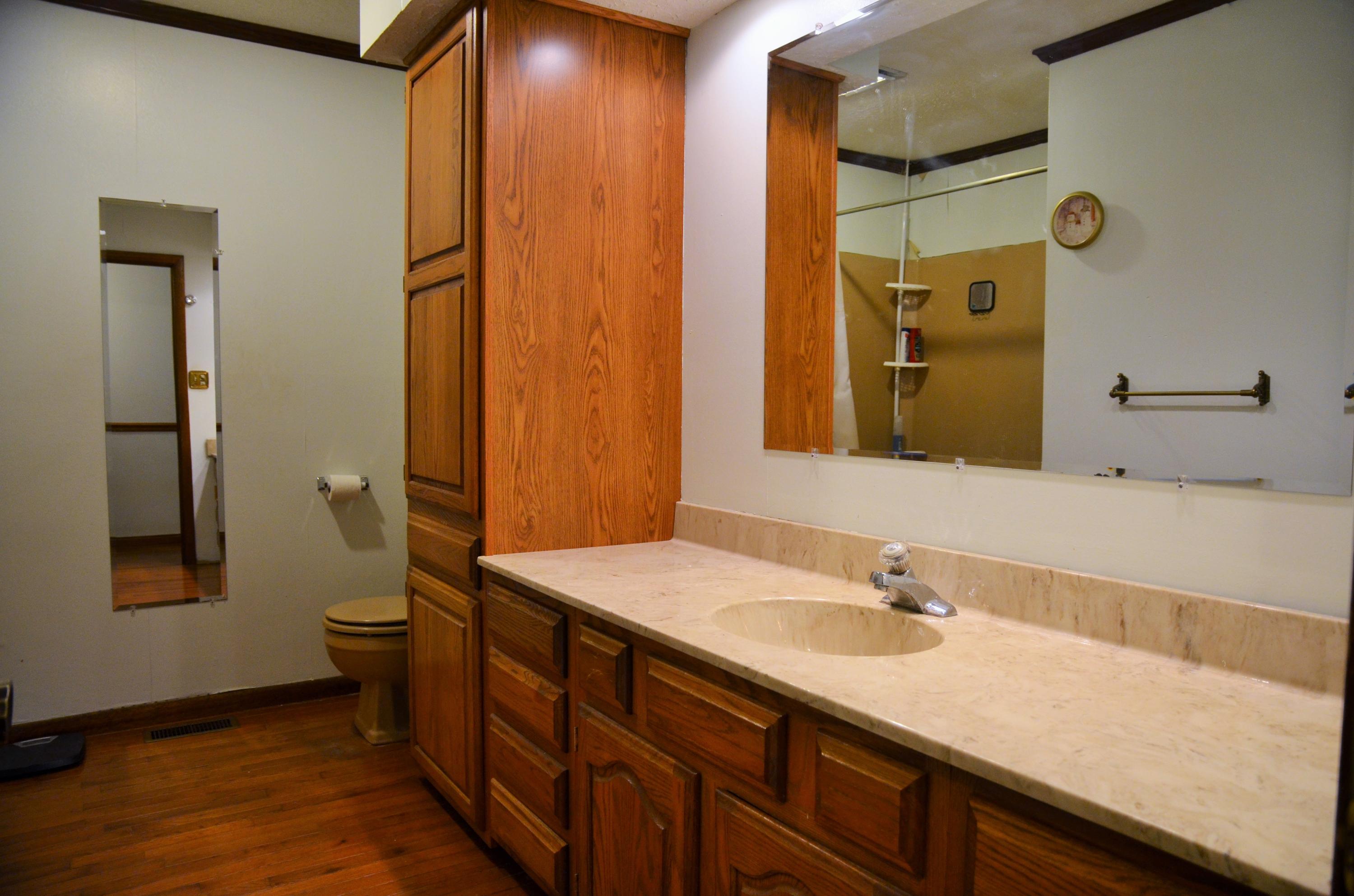 8112 Bells Campground Road Powell, TN 37849 - Photo 15 of 16 2nd Full Bahtroom