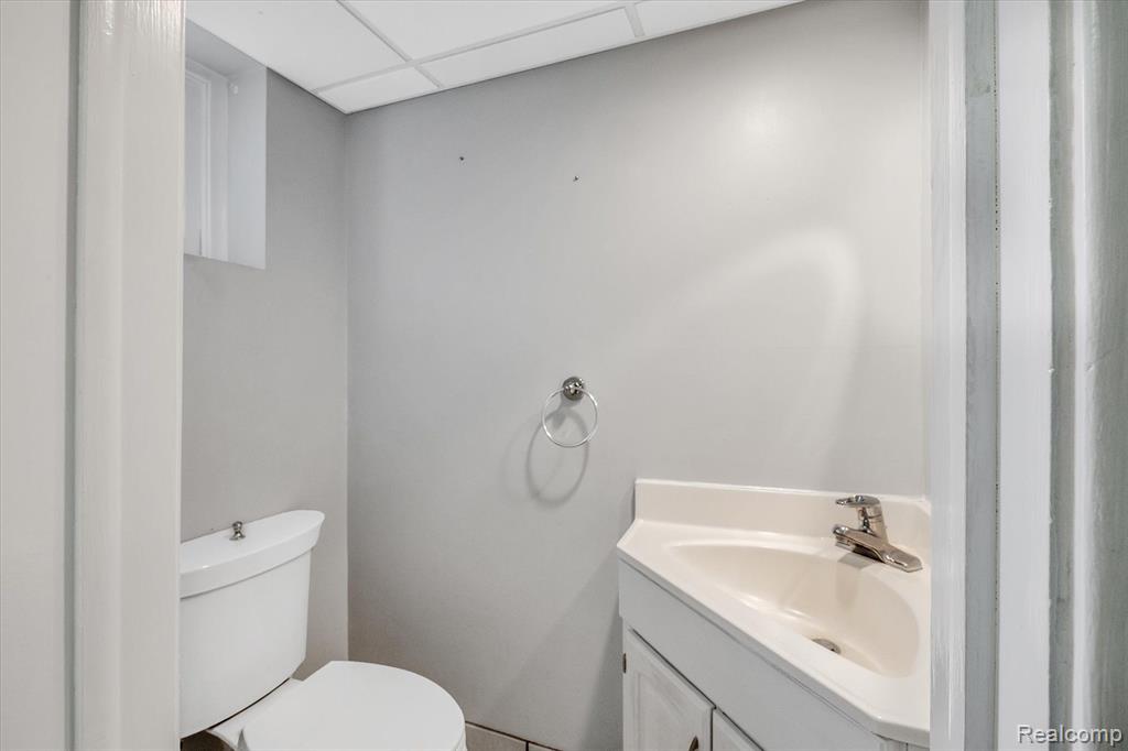 30540 Pear Ridge Farmington Hills, MI 48334 - Photo 32 of 66
