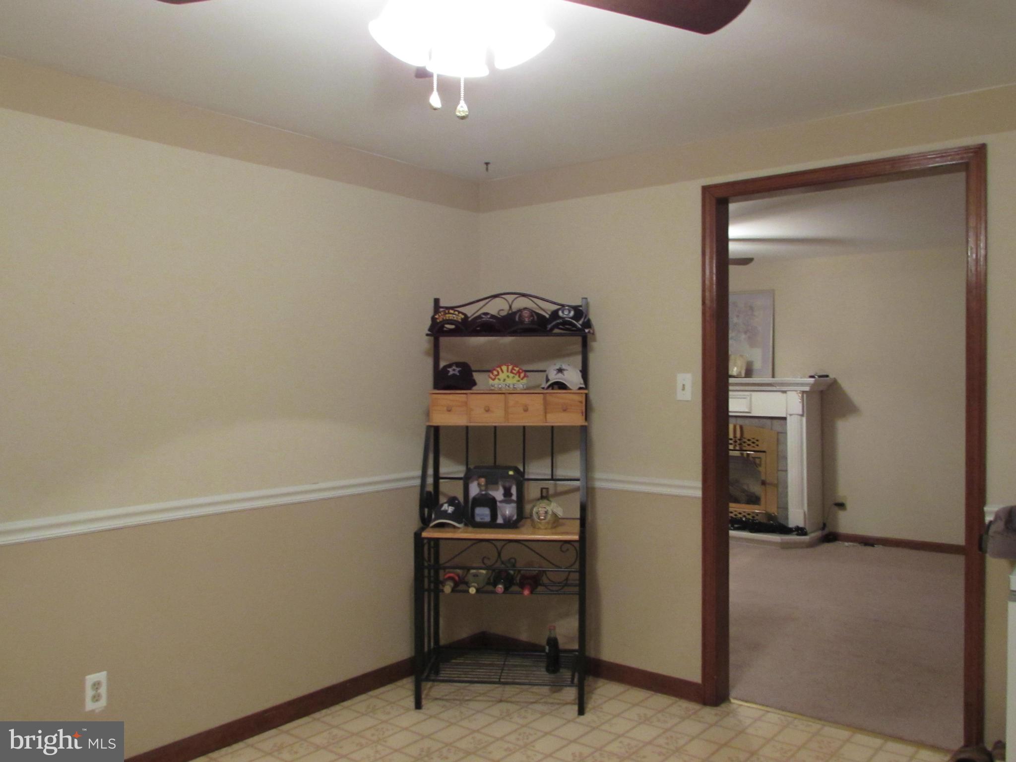 6355 Davis Road Mount Airy, MD 21771 - Photo 17 of 26 Interior (General)