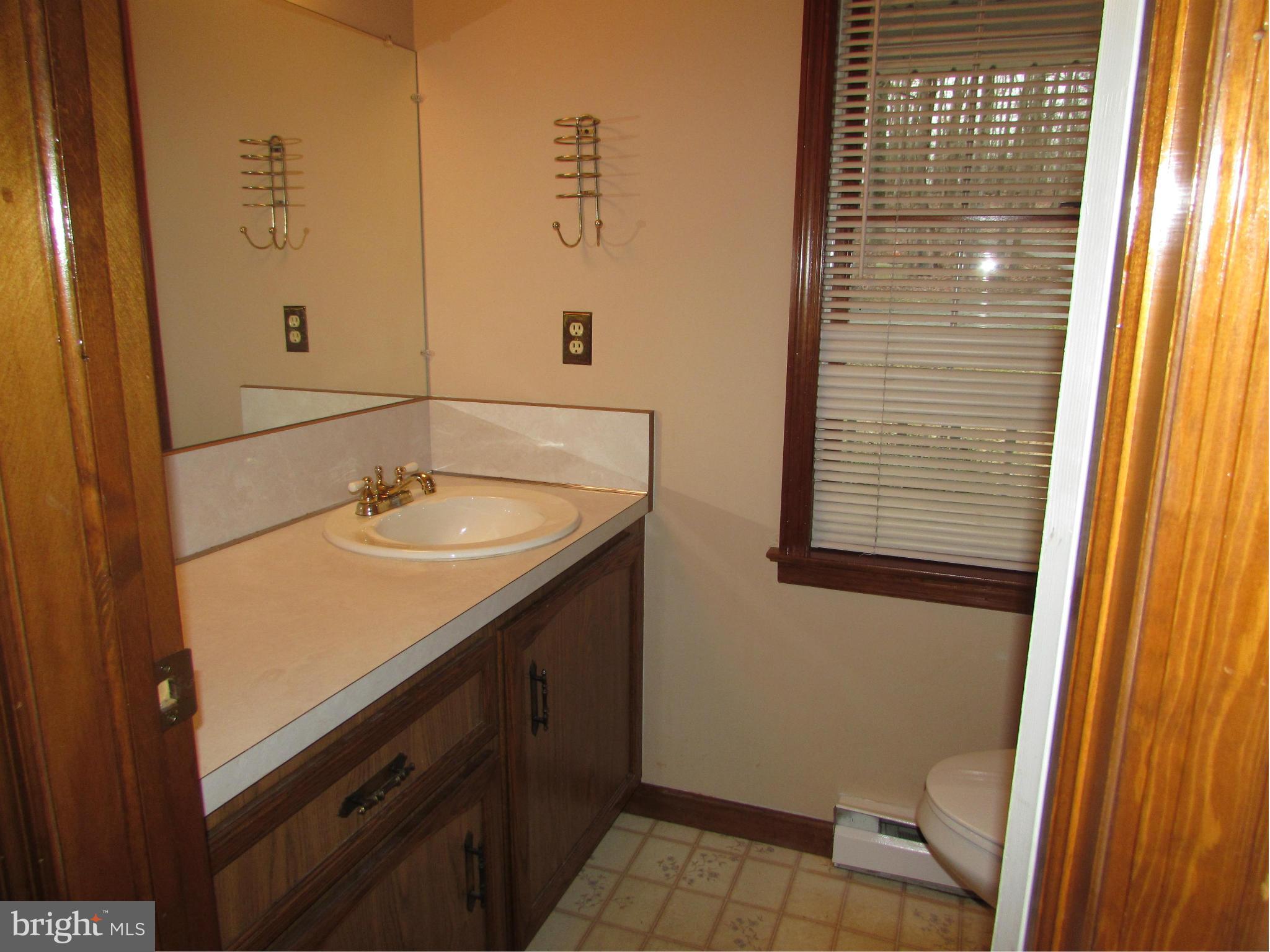 6355 Davis Road Mount Airy, MD 21771 - Photo 9 of 26 Bath