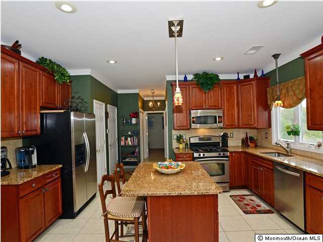 44 Bloomfield Road Manalapan, NJ 07726 - Photo 6 of 15 Additional Photo