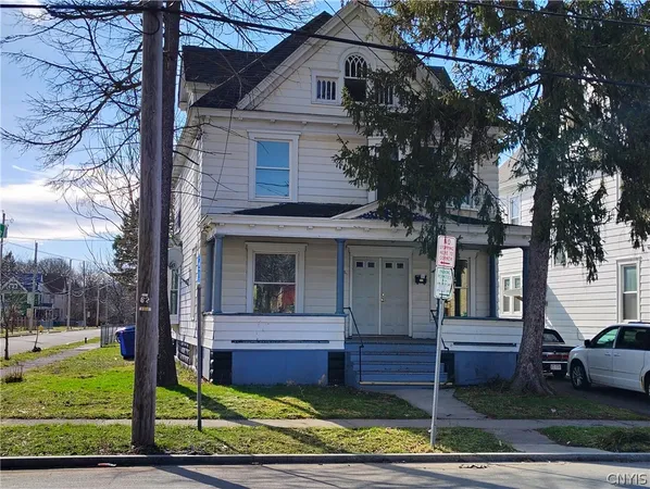 $2,300 | 1330 Midland Avenue, Syracuse, NY 13205