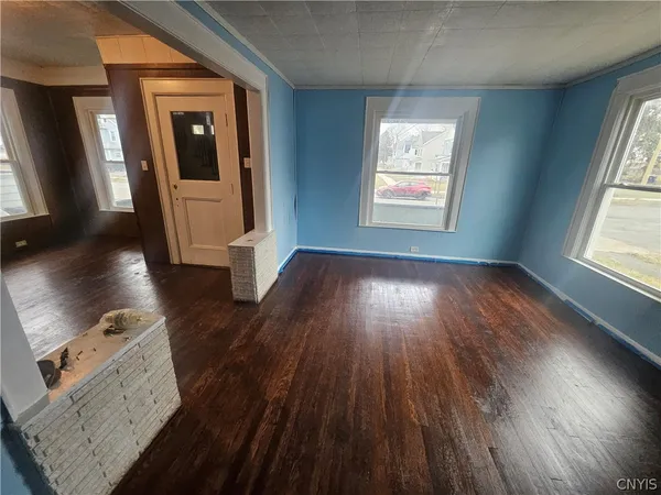 $2,300 | 1330 Midland Avenue, Syracuse, NY 13205