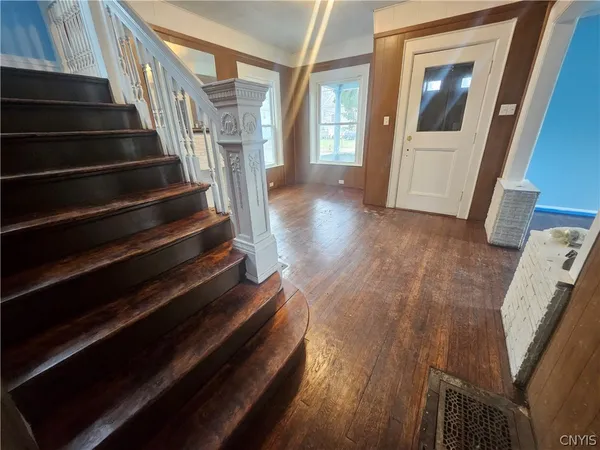 $2,300 | 1330 Midland Avenue, Syracuse, NY 13205