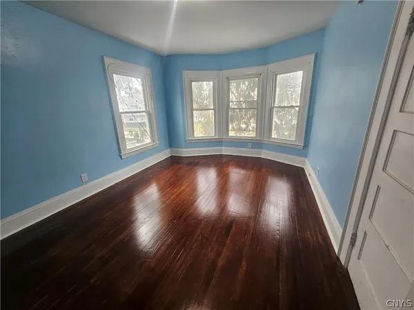 $2,300 | 1330 Midland Avenue, Syracuse, NY 13205
