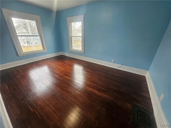 $2,300 | 1330 Midland Avenue, Syracuse, NY 13205