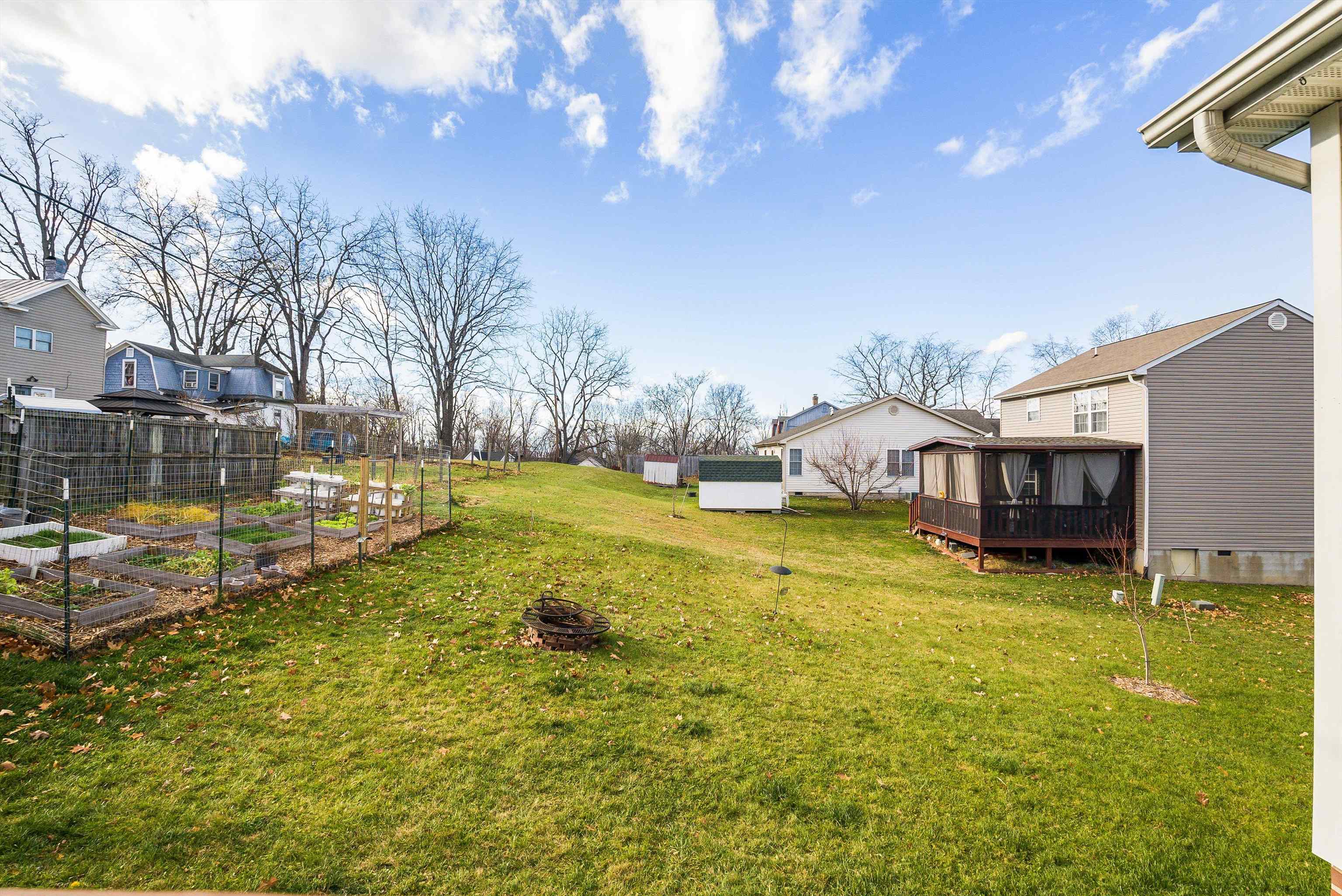 425 South Jackson Avenue Waynesboro, VA 22980 - Photo 42 of 47 a swimming pool with outdoor seating and yard
