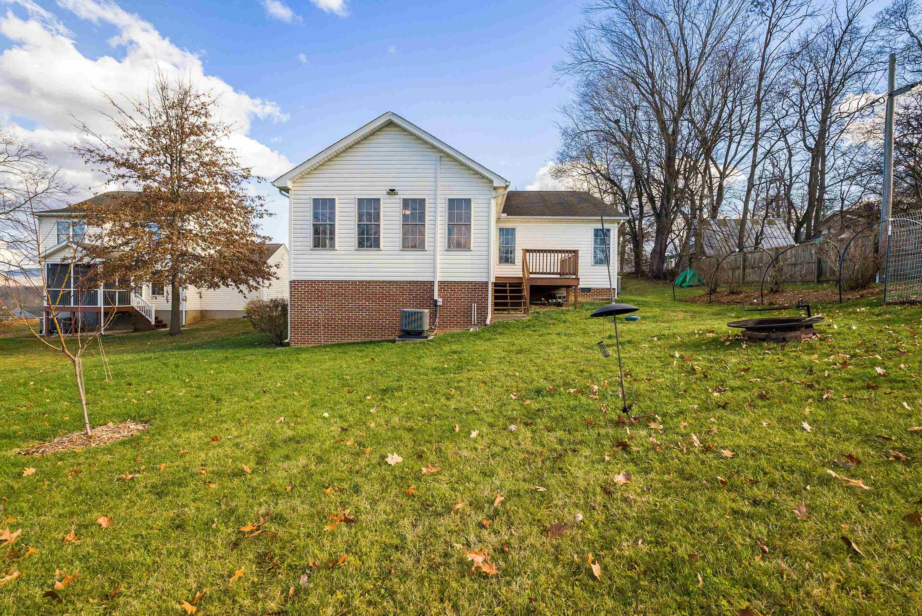 425 South Jackson Avenue Waynesboro, VA 22980 - Photo 47 of 47 a front view of a house with a yard and trees
