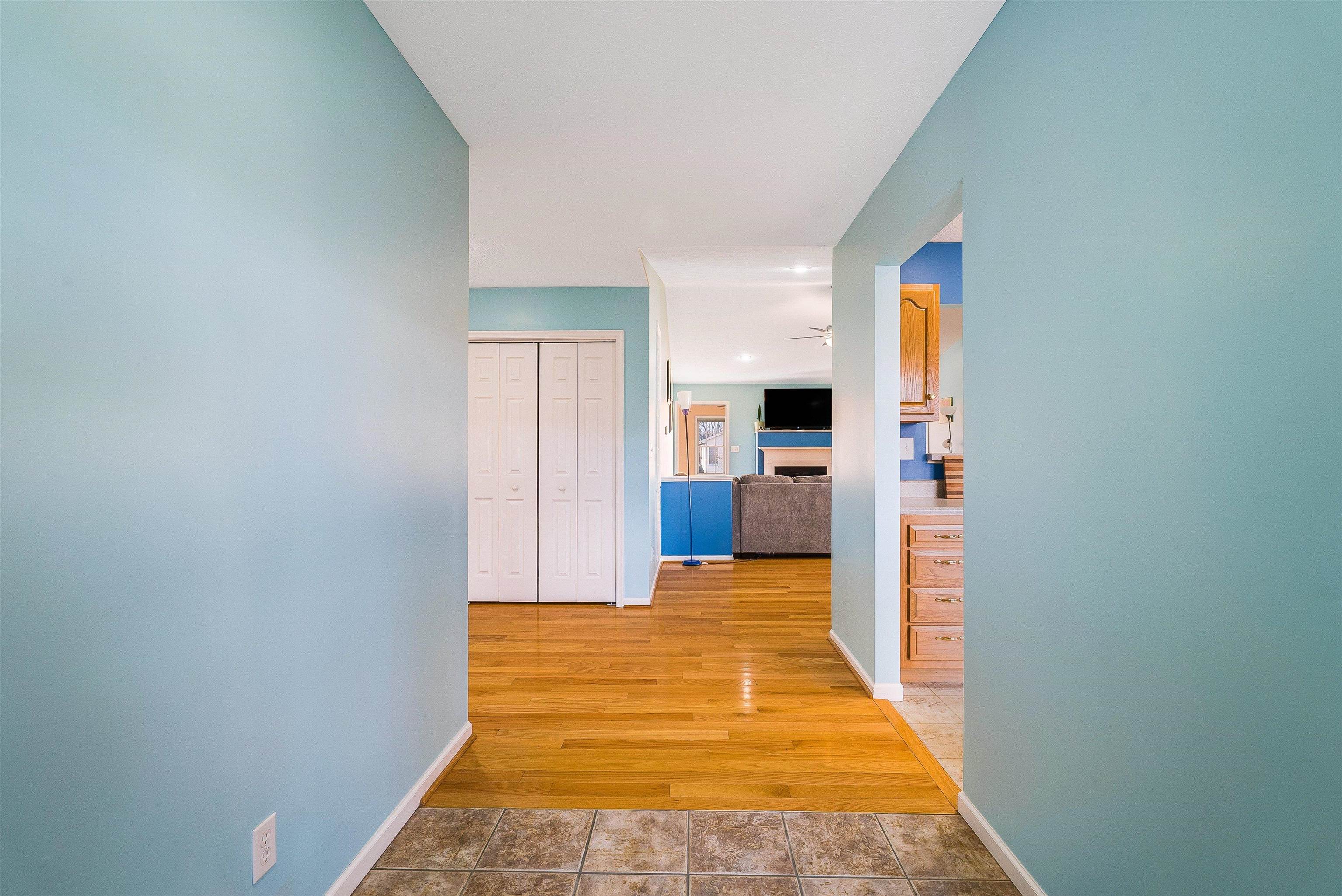 425 South Jackson Avenue Waynesboro, VA 22980 - Photo 9 of 47