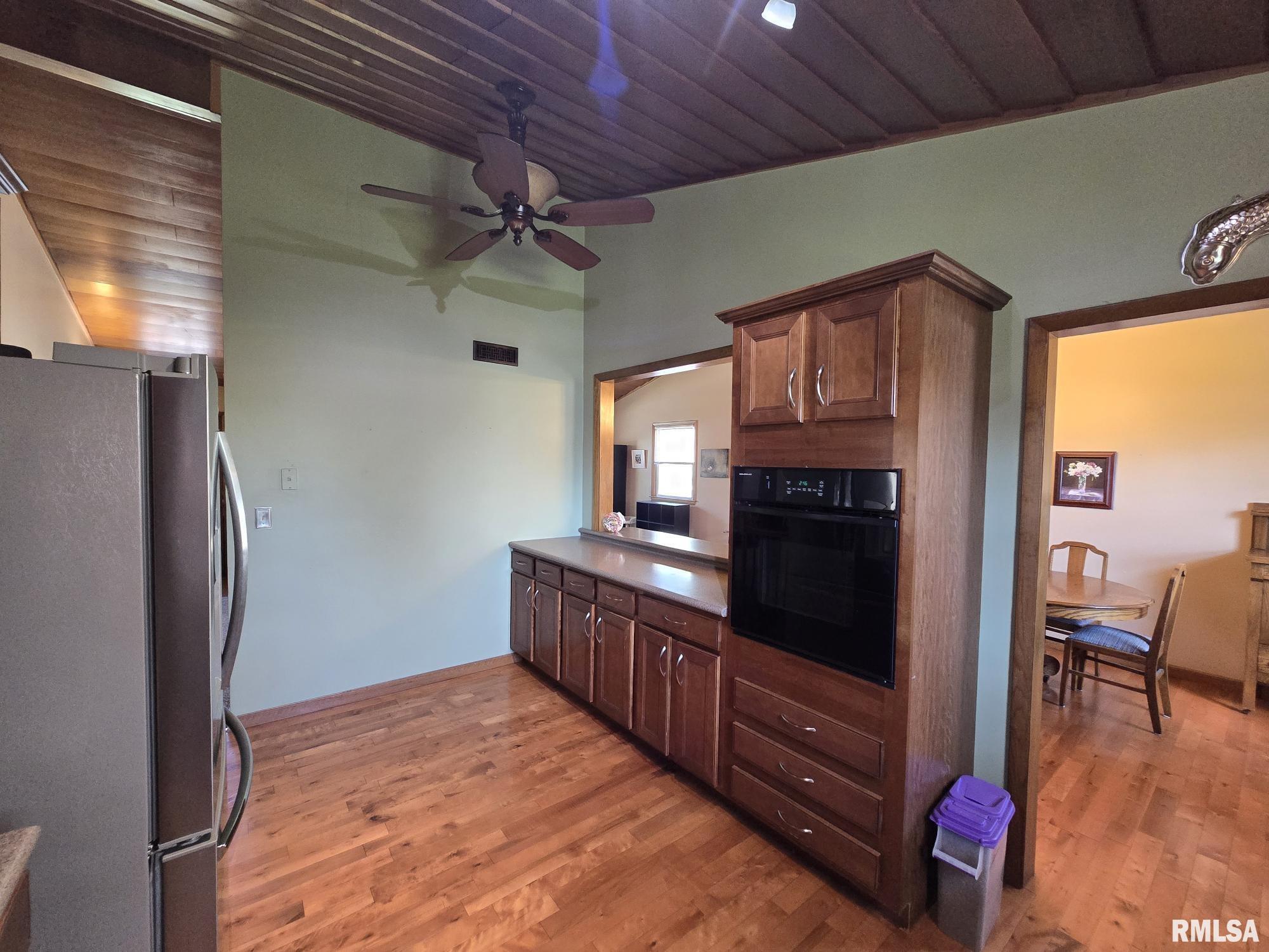 2620 Midlan Drive Quincy, IL 62301 - Photo 15 of 34