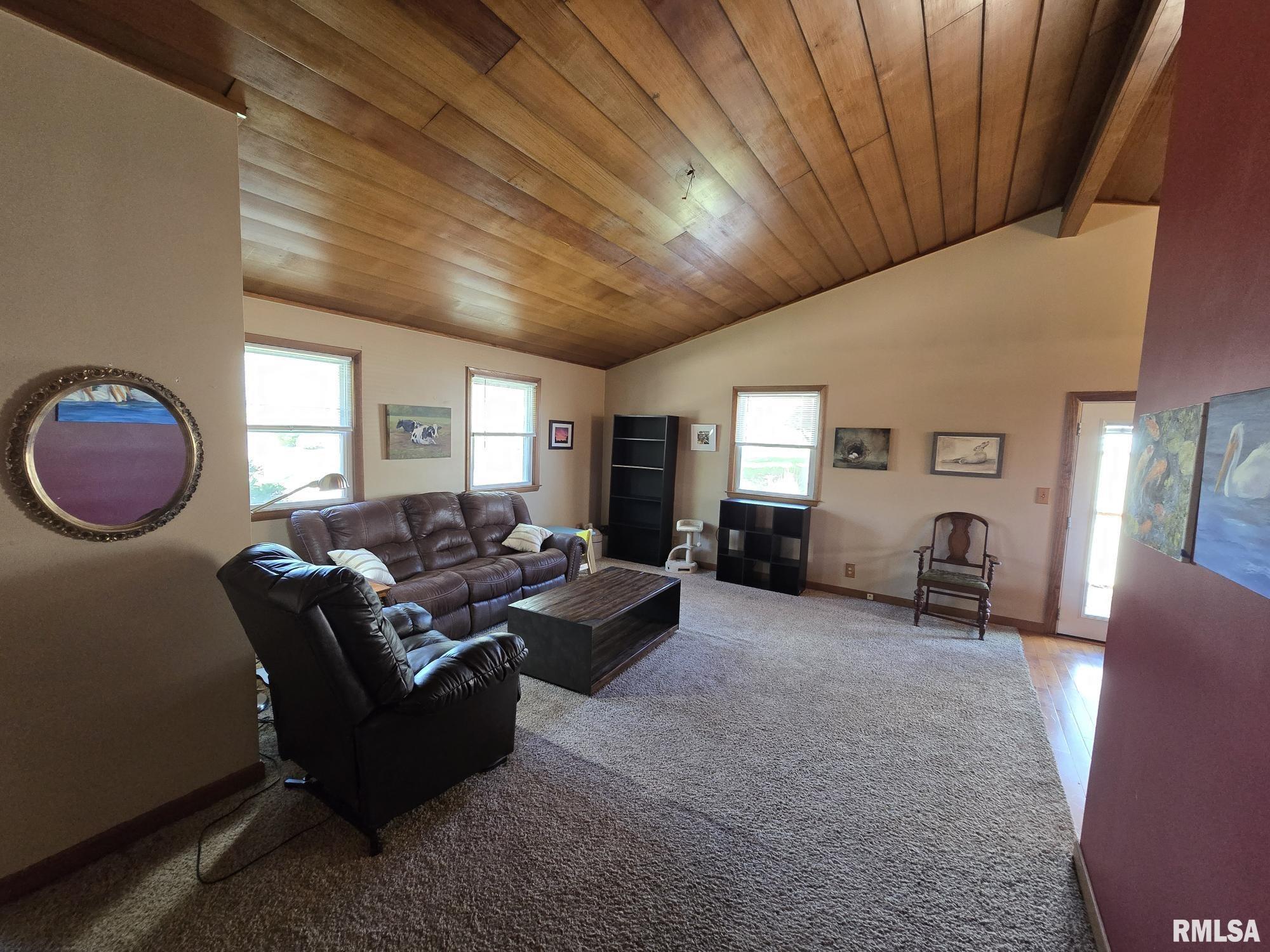 2620 Midlan Drive Quincy, IL 62301 - Photo 6 of 34