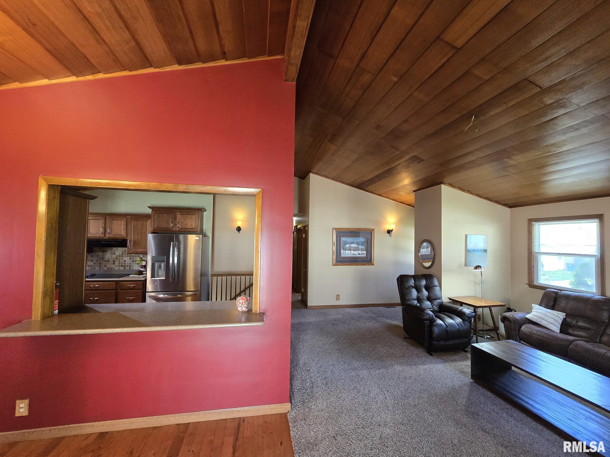 2620 Midlan Drive Quincy, IL 62301 - Photo 9 of 34