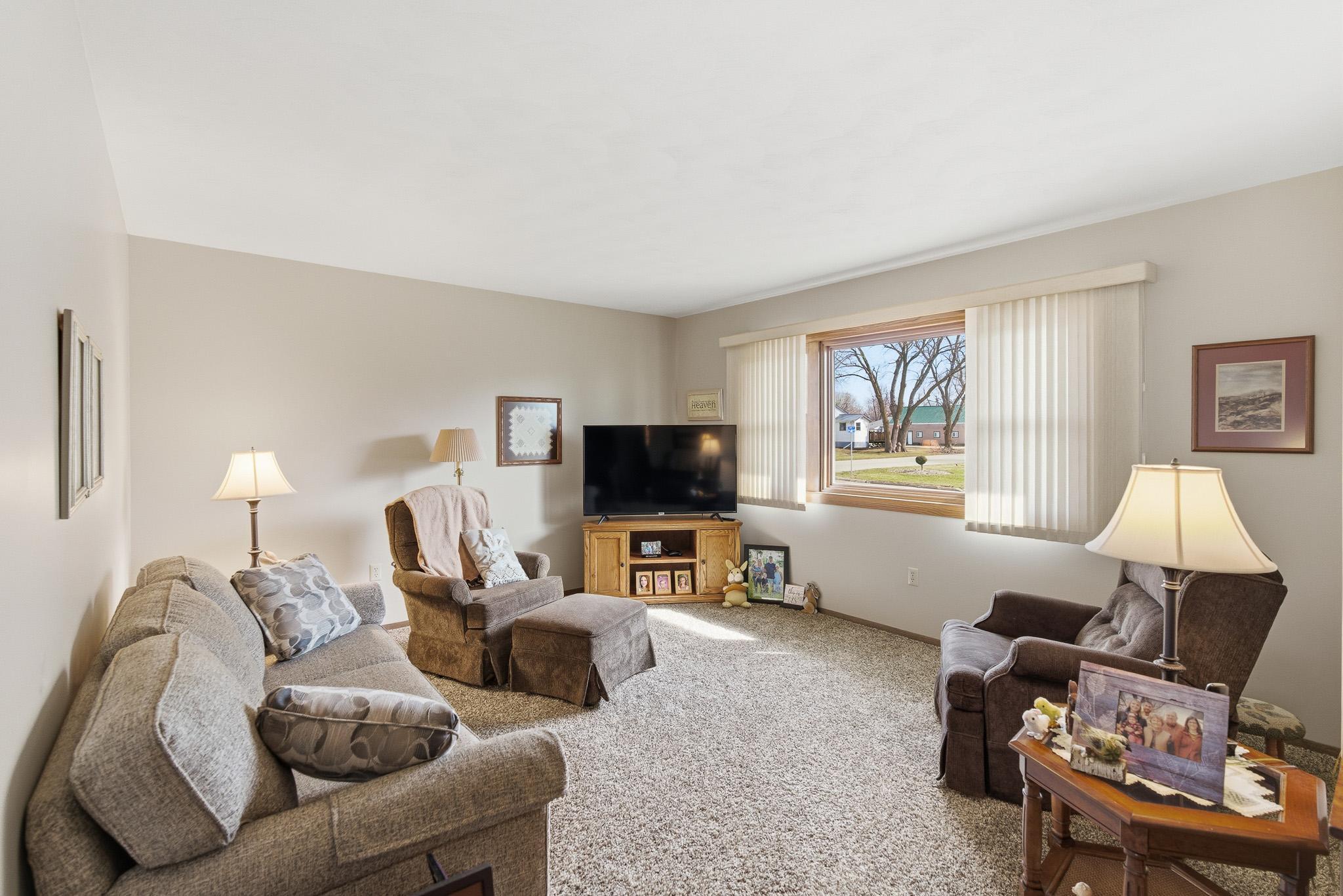 6 3rd Street Easton, MN 56025 - Photo 11 of 39