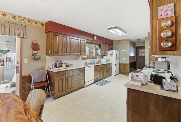 $275,000 | 6 3rd Street, Easton, MN 56025