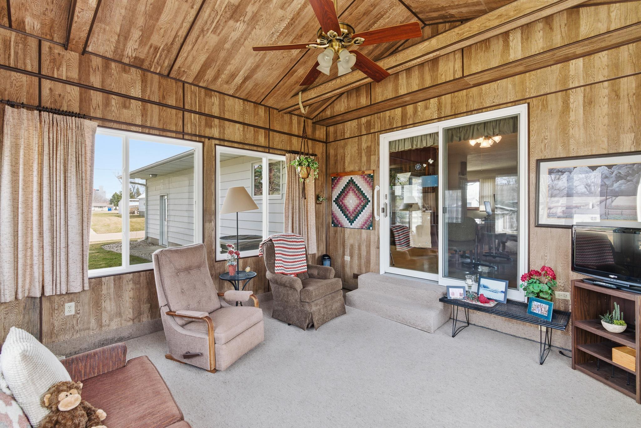 6 3rd Street Easton, MN 56025 - Photo 9 of 39