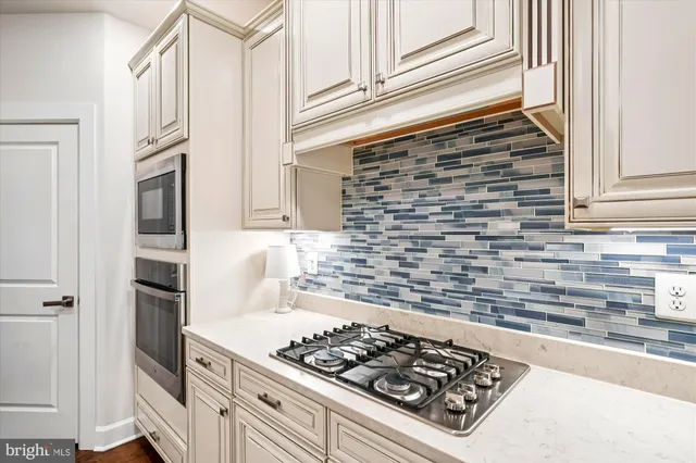 $850,000 | 33172 Ponte Vecchio Plaza, Ocean View, DE 19970