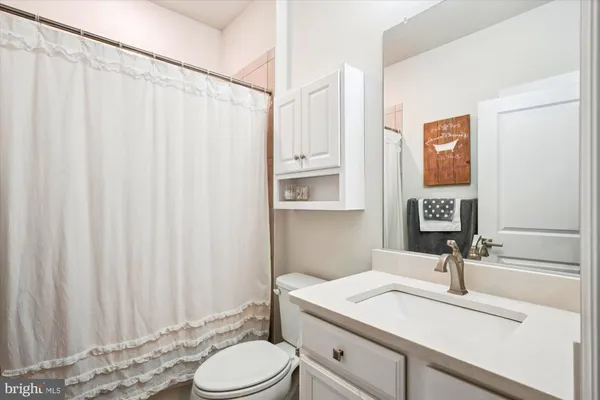 $825,000 | 33172 Ponte Vecchio Plaza, Ocean View, DE 19970