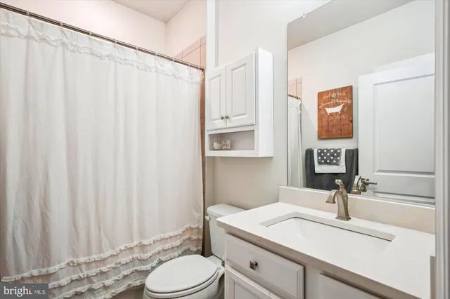 $850,000 | 33172 Ponte Vecchio Plaza, Ocean View, DE 19970