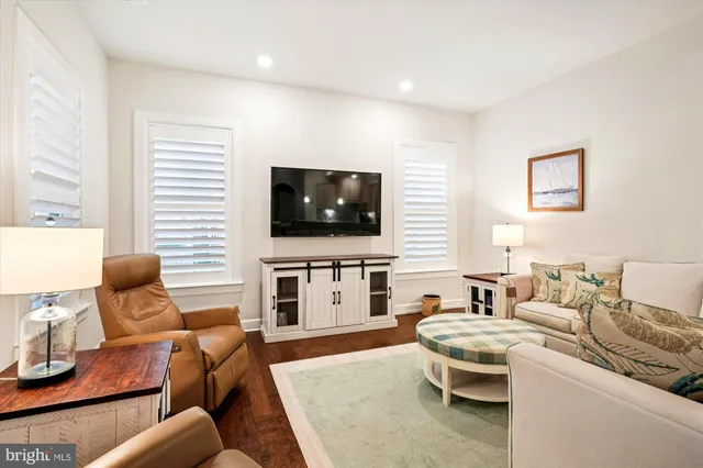 $850,000 | 33172 Ponte Vecchio Plaza, Ocean View, DE 19970