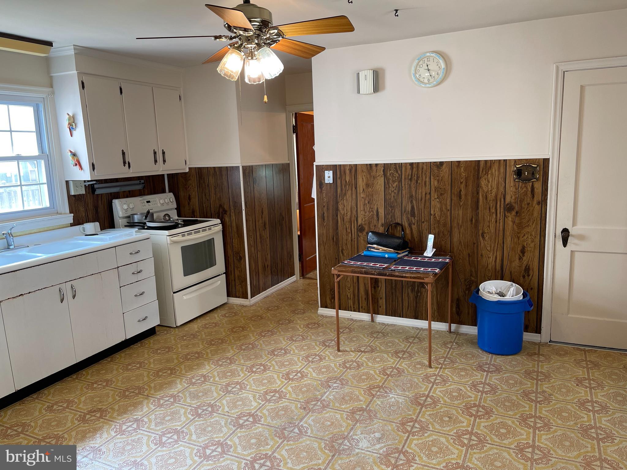 2316 Spring Street Reading, PA 19609 - Photo 8 of 21 Kitchen