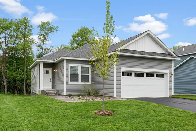 $394,900 | 683 Aspen Lane, Montrose, MN 55363