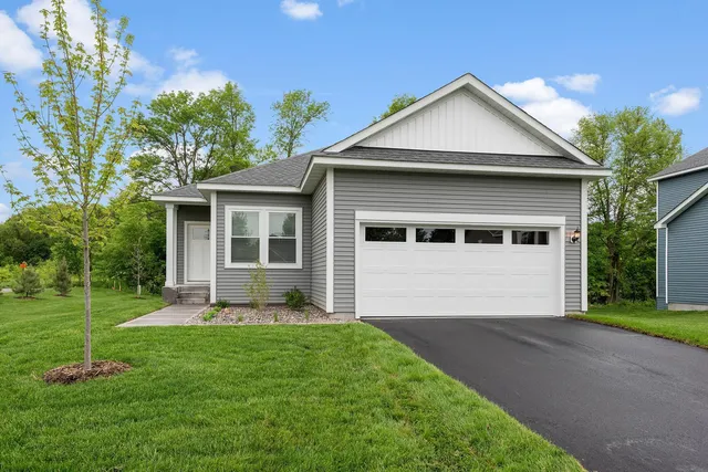 $394,900 | 683 Aspen Lane, Montrose, MN 55363