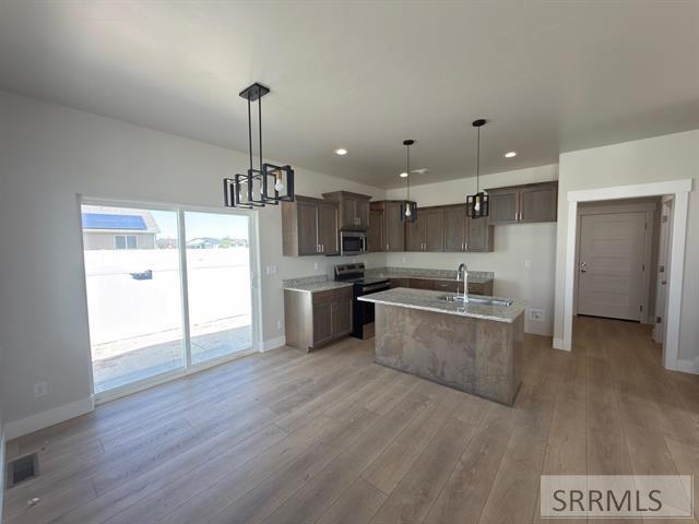1018 Alpine Avenue Chubbuck, ID 83202 - Photo 5 of 28