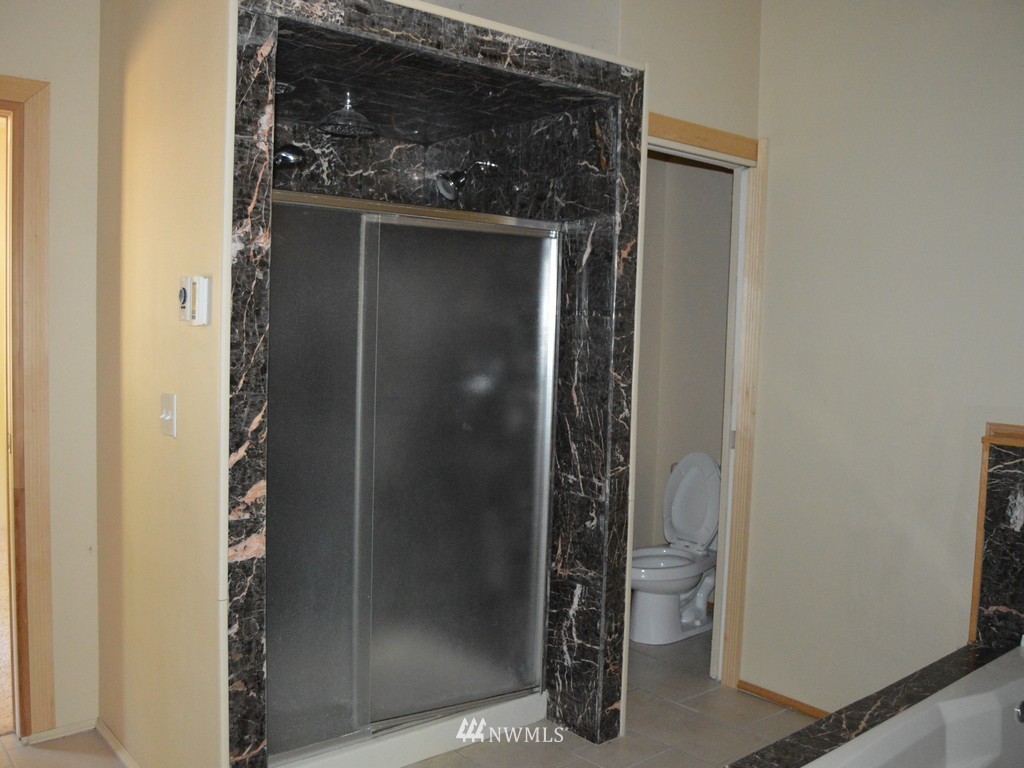 518 Northwest Sigurd Hanson Road Poulsbo, WA 98370 - Photo 19 of 24 Gallery Image 19