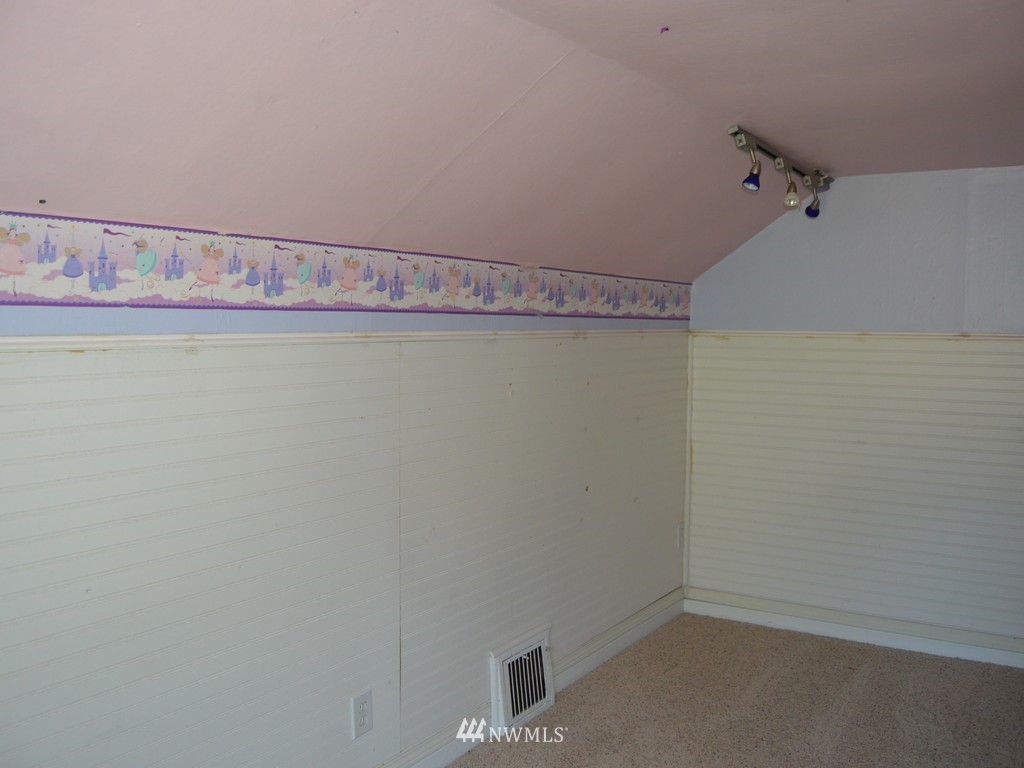 518 Northwest Sigurd Hanson Road Poulsbo, WA 98370 - Photo 23 of 24 Gallery Image 23