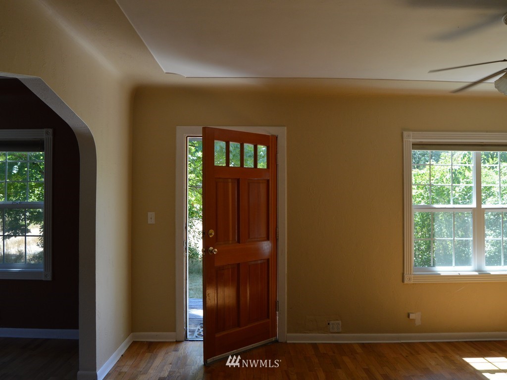 518 Northwest Sigurd Hanson Road Poulsbo, WA 98370 - Photo 6 of 24 Gallery Image 6