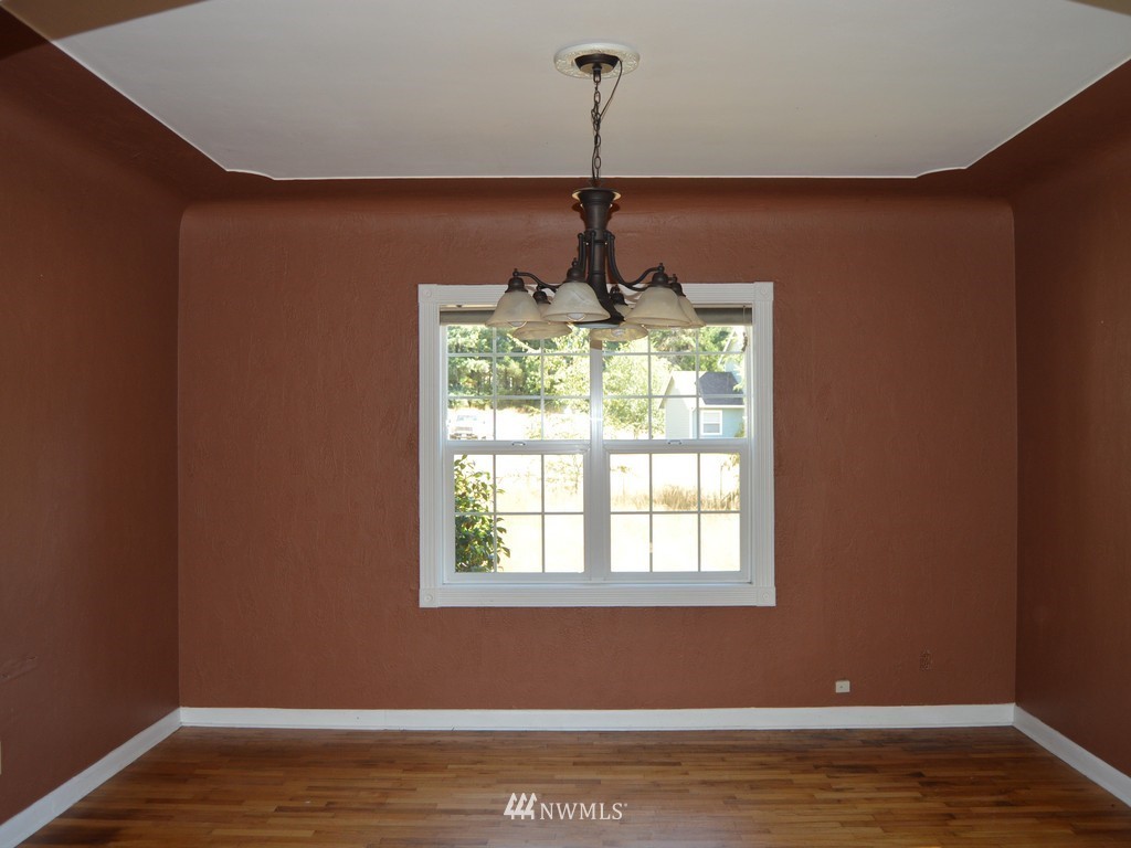 518 Northwest Sigurd Hanson Road Poulsbo, WA 98370 - Photo 8 of 24 Gallery Image 8