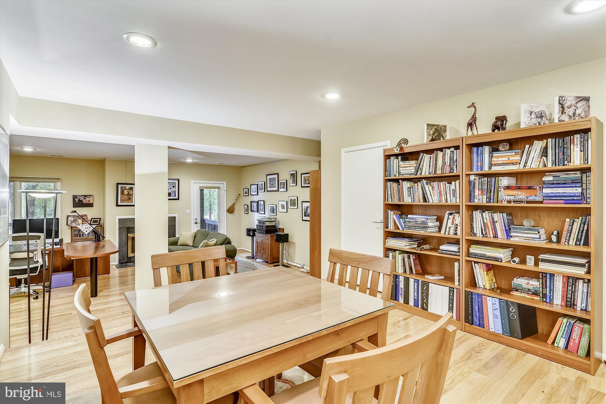 1913 Lakeport Way Reston, VA 20191 - Photo 19 of 26 Gallery Image 19