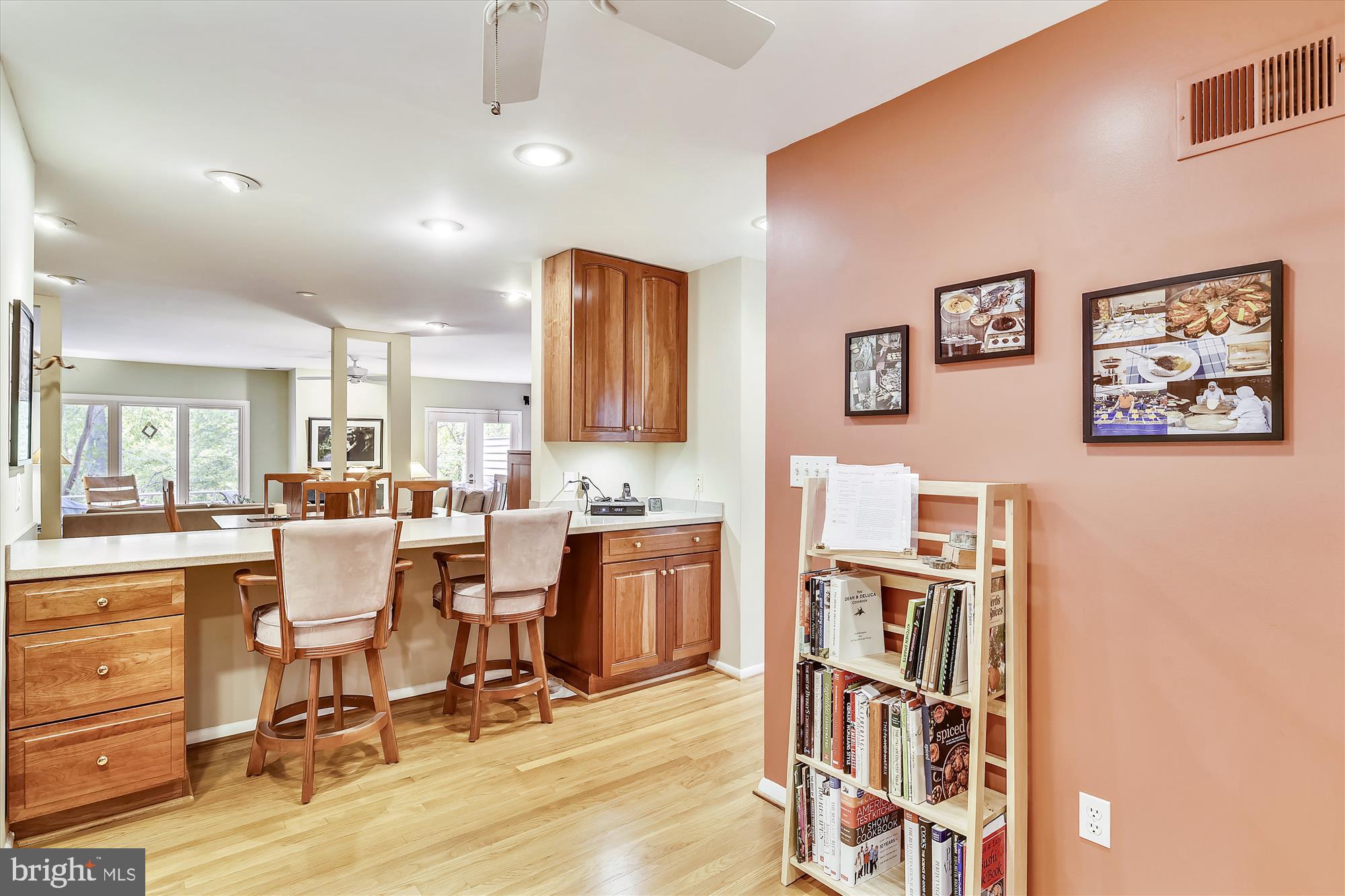 1913 Lakeport Way Reston, VA 20191 - Photo 4 of 26 Gallery Image 4
