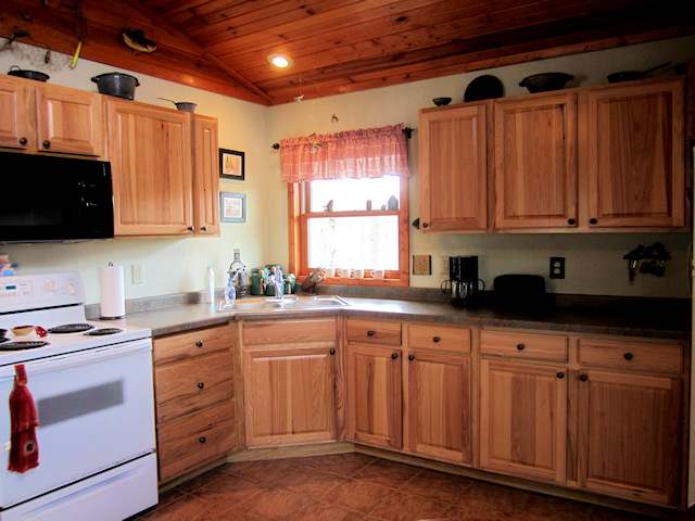 18264 Pickerel Lake Road Townsend, WI 54175 - Photo 5 of 20 Gallery Image 5