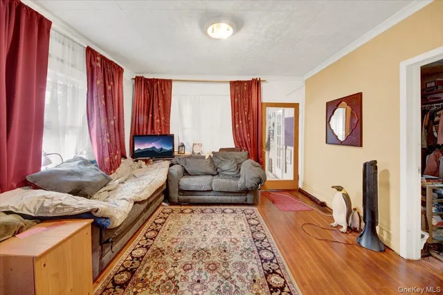 $489,999 | 2 Valois Place, Mount Vernon, NY 10552