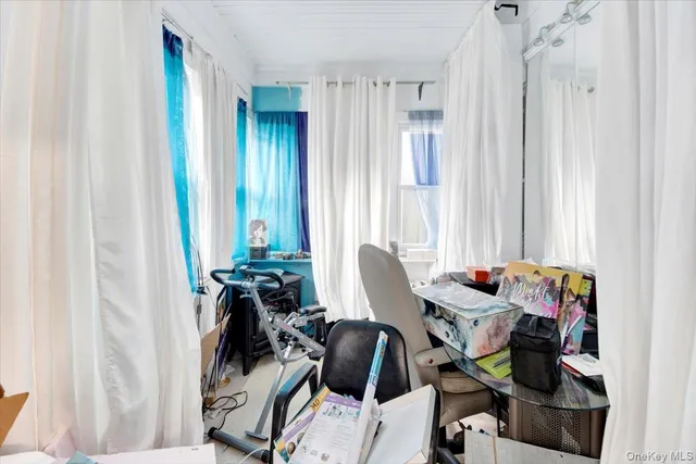 $489,999 | 2 Valois Place, Mount Vernon, NY 10552