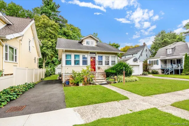 $489,999 | 2 Valois Place, Mount Vernon, NY 10552