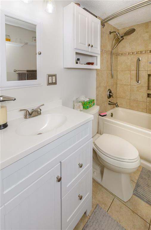 181 Partridge Run Road Gibsonia, PA 15044 - Photo 20 of 34 a bathroom with a sink a toilet and shower