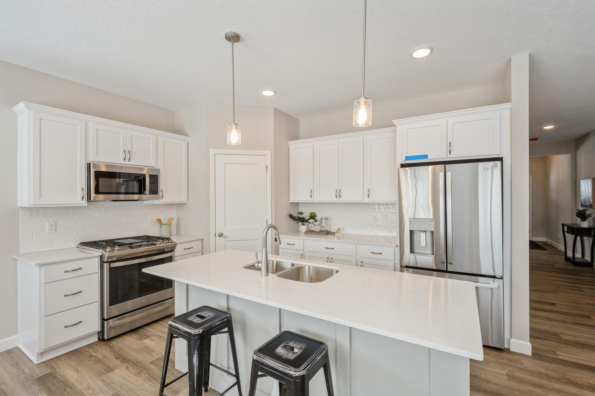 2089 Pleasant Drive Prescott, WI 54021 - Photo 3 of 18