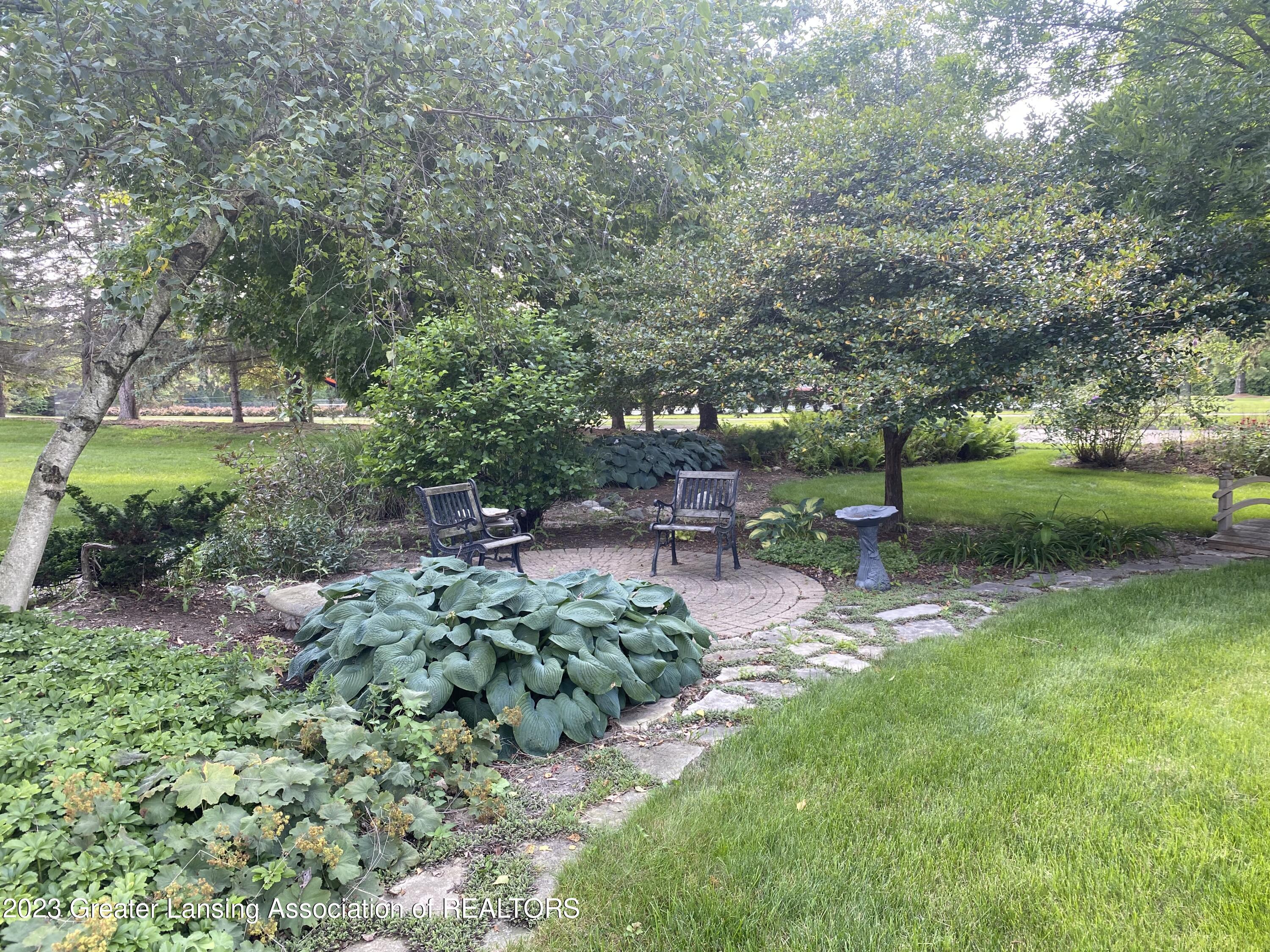 102 Spring Meadows Lane Dewitt, MI 48820 - Photo 11 of 42 15DFA6BC-9BEA-4BD9-8BB8-427F6C955215